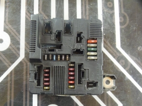 Caja de Fusibles 82003060323 S118399300 G Renault Scenic.